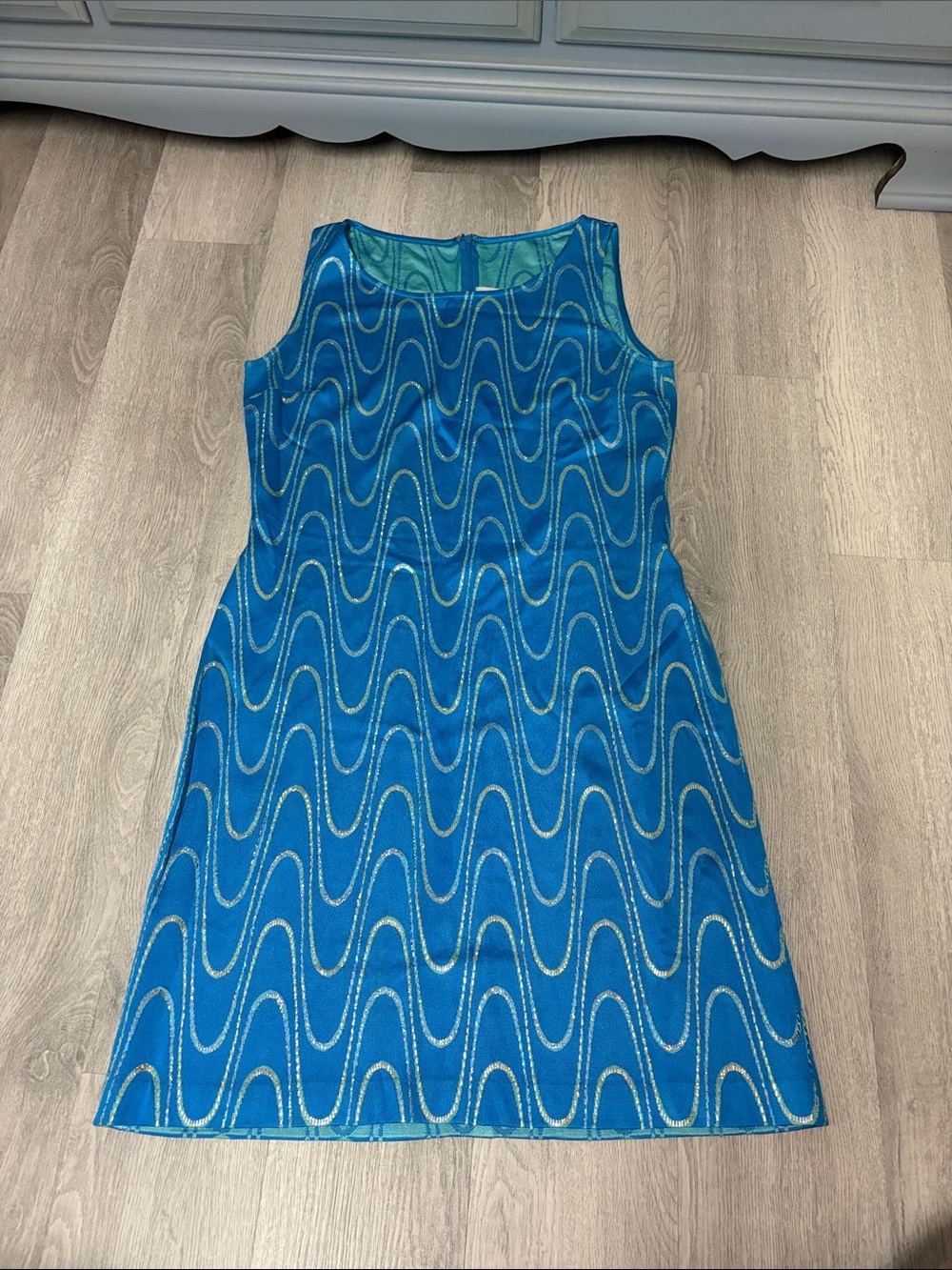 St. John Blue Wave-Pattern Sleeveless Sheath Dress